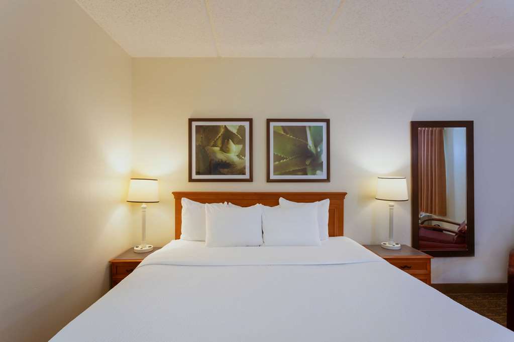 la quinta inn and suites by wyndham jacksonville mandarin