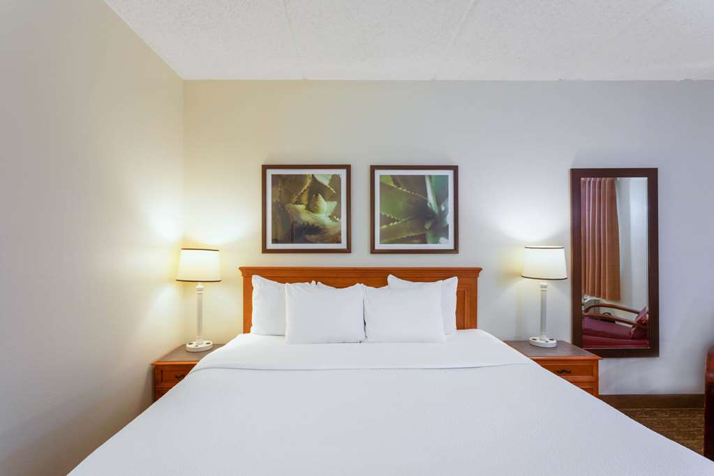 la quinta inn and suites by wyndham jacksonville mandarin