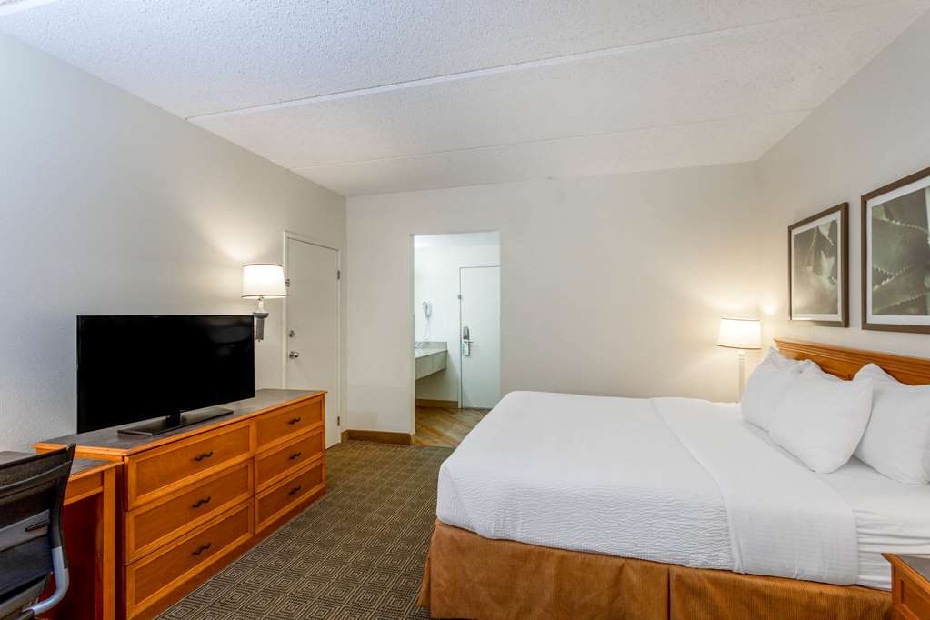 la quinta inn and suites by wyndham jacksonville mandarin