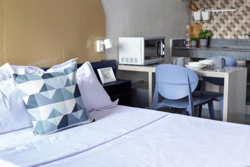 hive manila guesthouse netflix 400mbps wi fi