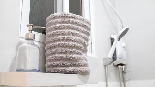 hive manila guesthouse netflix 400mbps wi fi