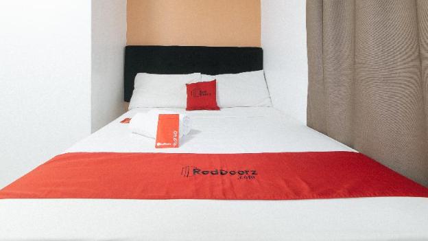 reddoorz melbourne suites makati