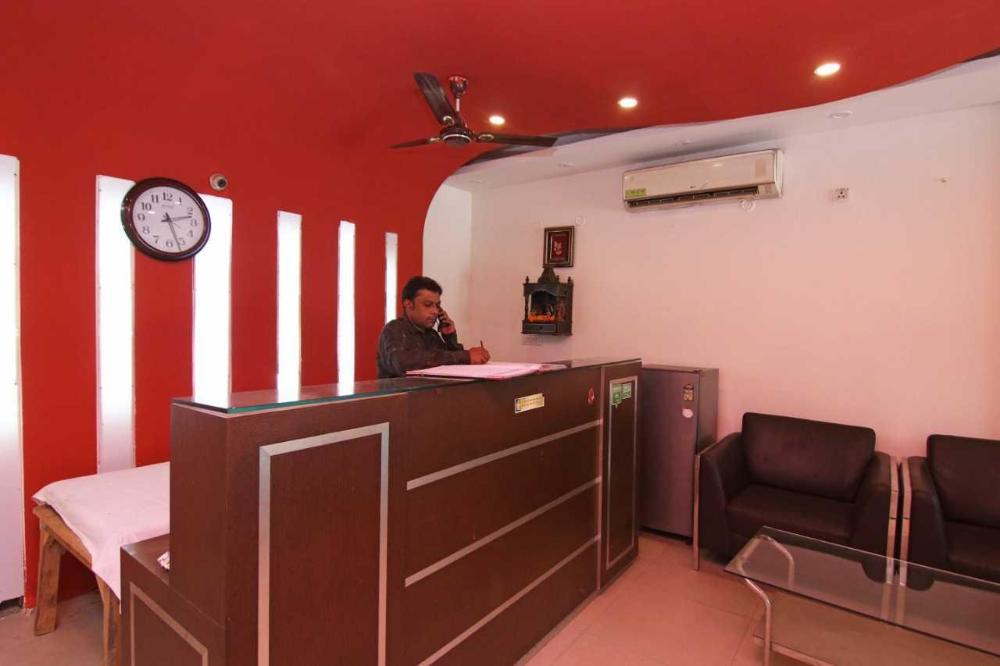 flagship delite hotel near leisure valley park