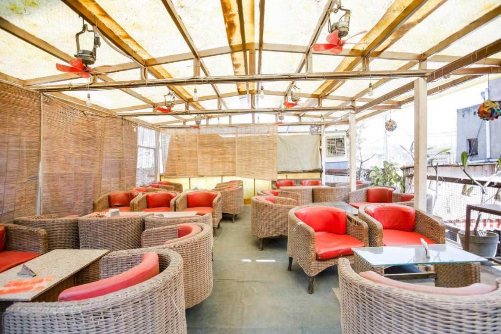 flagship delite hotel near leisure valley park