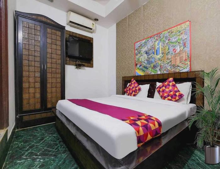 flagship delite hotel near leisure valley park