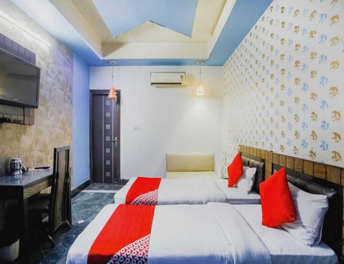 flagship delite hotel near leisure valley park