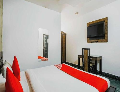 flagship delite hotel near leisure valley park