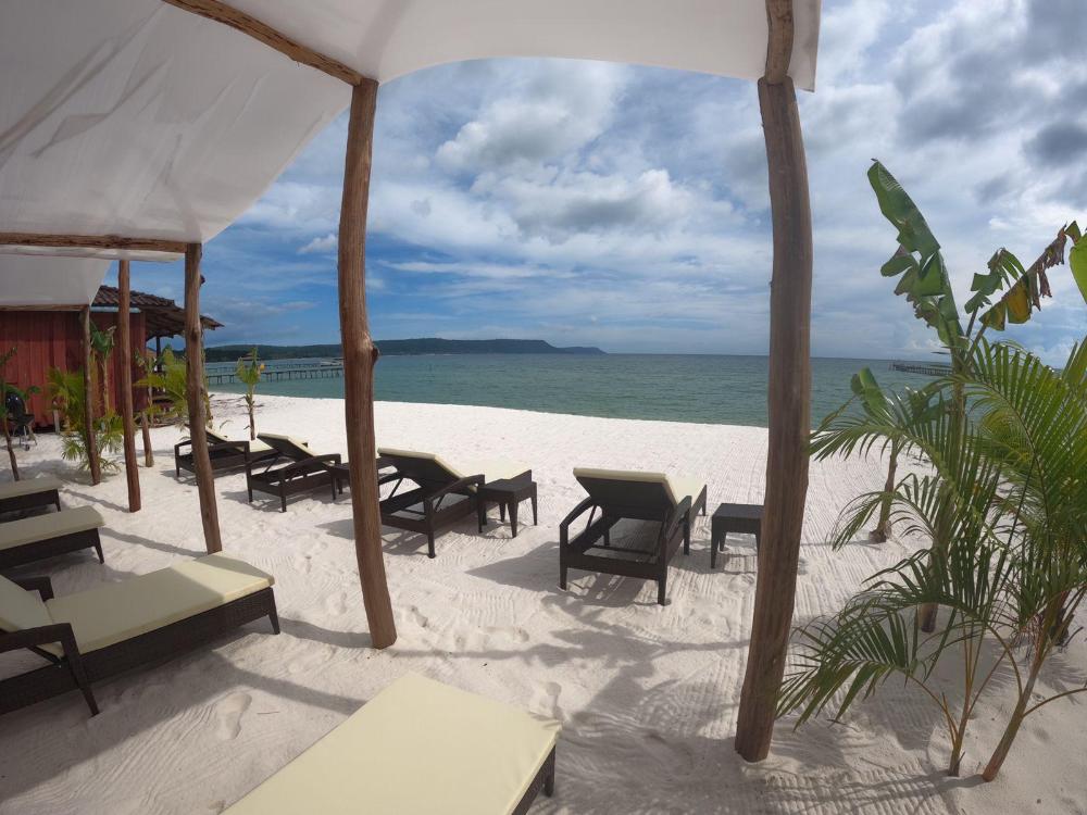 white sand ark resort