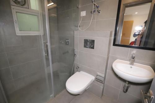 qotel hotel ip residency