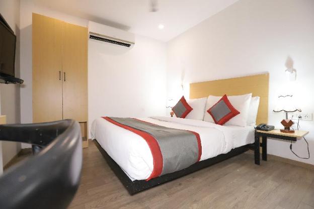 qotel hotel ip residency