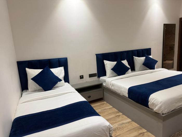 hotel taj way by jyoti villa