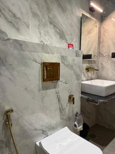 hotel taj way by jyoti villa