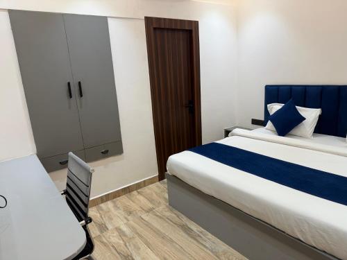 hotel taj way by jyoti villa