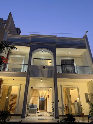 hotel taj way by jyoti villa