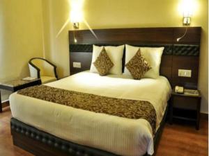 cozy shelter by saira