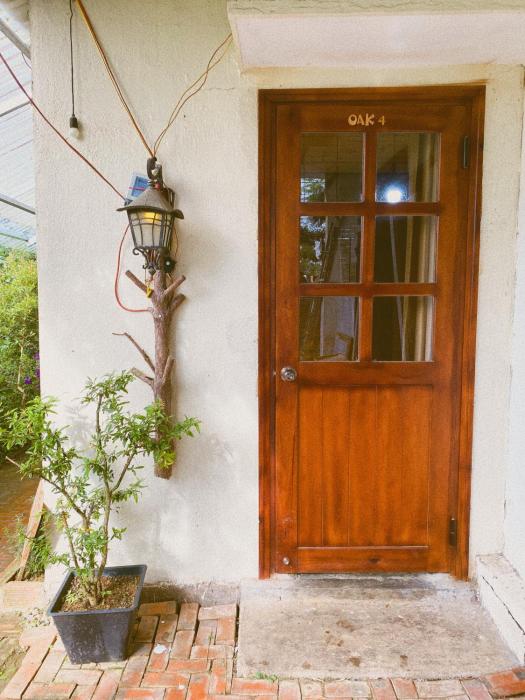 oak village by d home