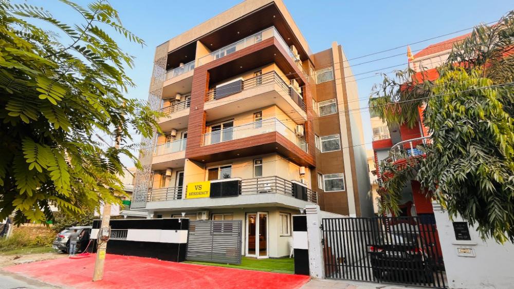 hotel vs residency medanta