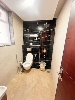 hotel vs residency medanta