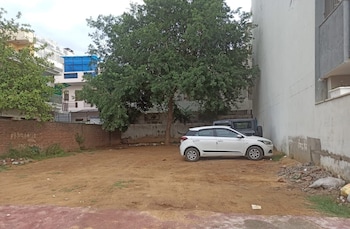 hotel vs residency medanta