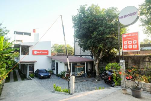 reddoorz jalan ringroad selatan 2