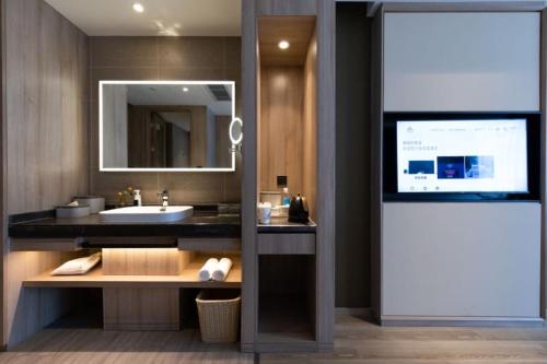 atour hotel nanjing station national exhibition center