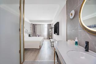 atour light hotel north dalian station qianshan road