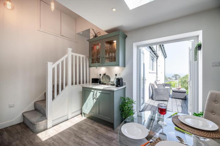 traeth arian cottage