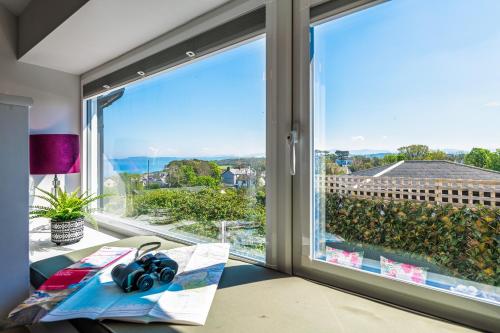 traeth arian cottage