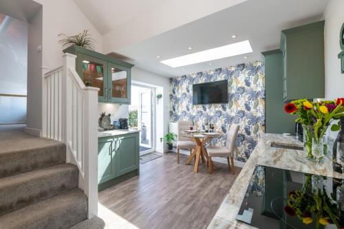 traeth arian cottage