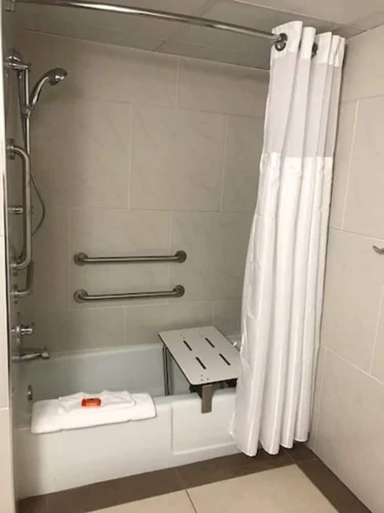 holiday inn bloomington normal by ihg
