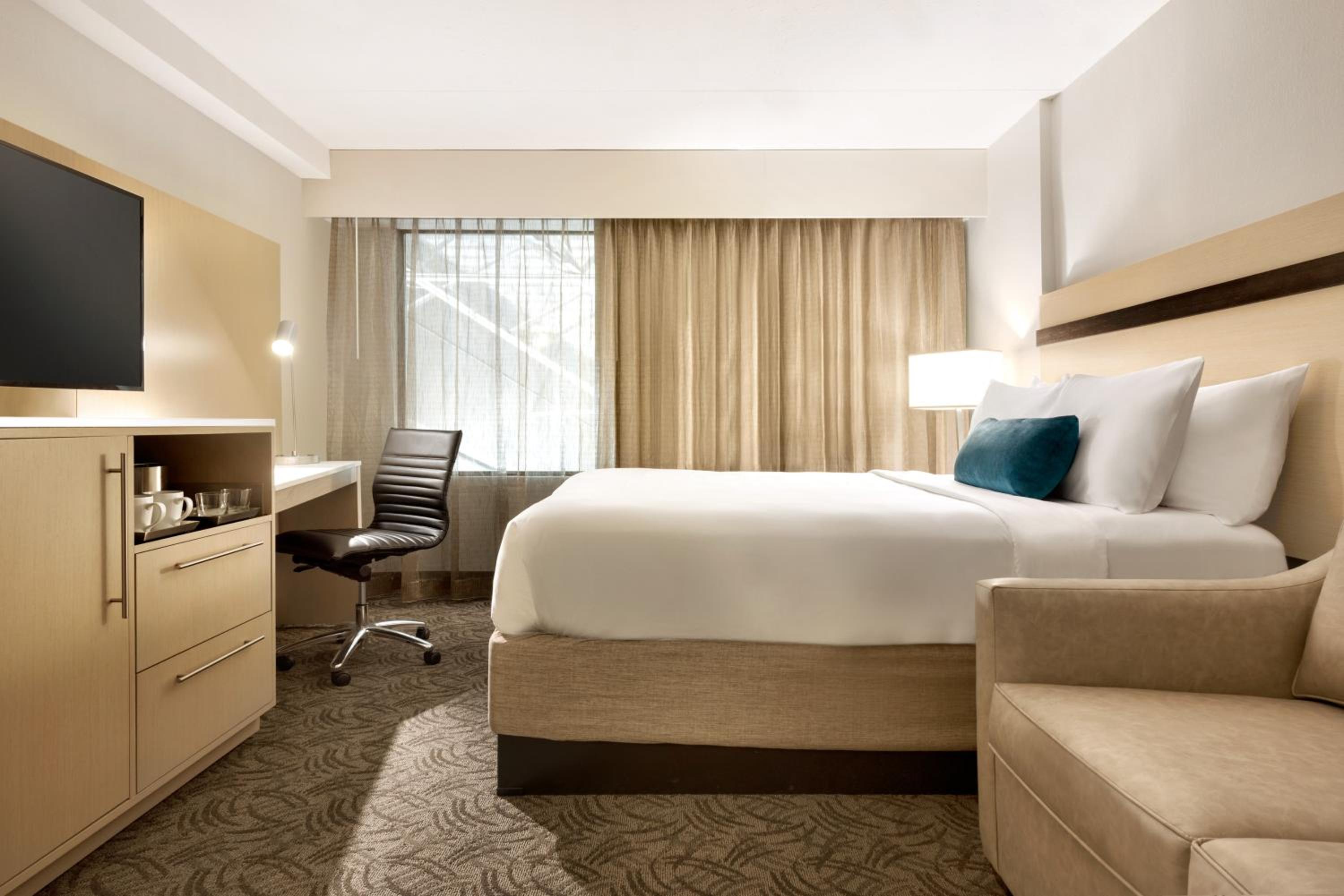 holiday inn bloomington normal by ihg