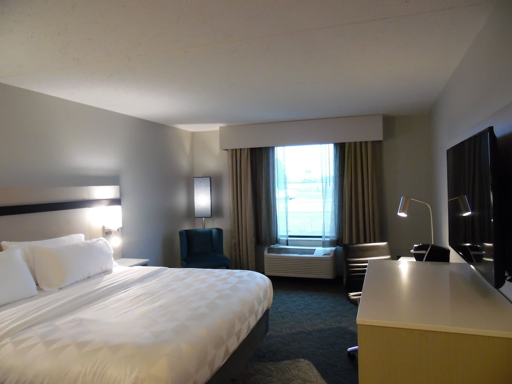 holiday inn bloomington normal by ihg