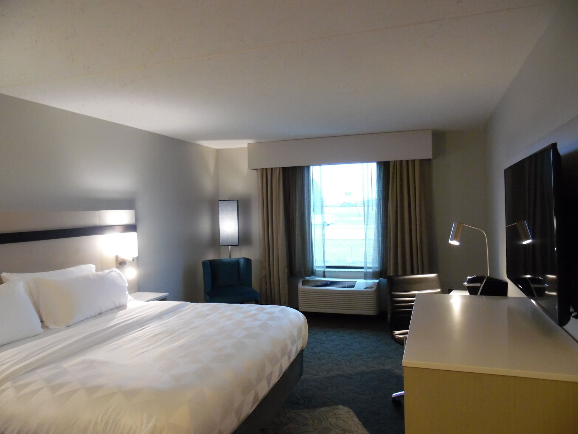 holiday inn bloomington normal by ihg