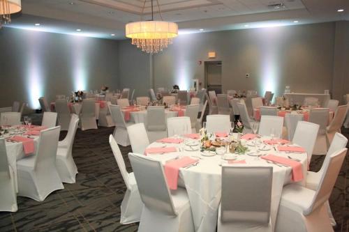 holiday inn bloomington normal by ihg