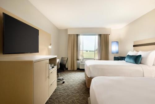 holiday inn bloomington normal by ihg