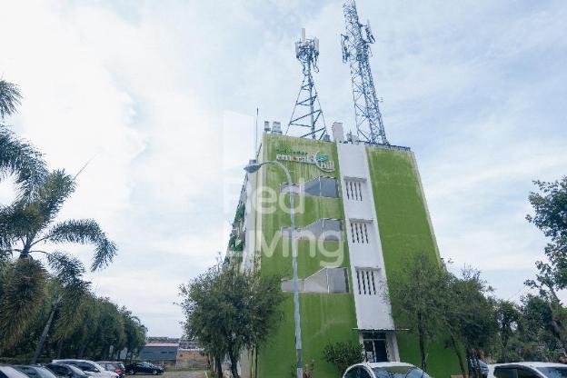 redliving apartemen emerald hill sr rooms tower green