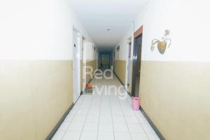 redliving apartemen emerald hill sr rooms tower green