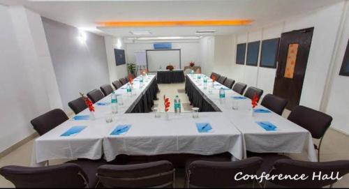 skylark hotel by gabrian hotels