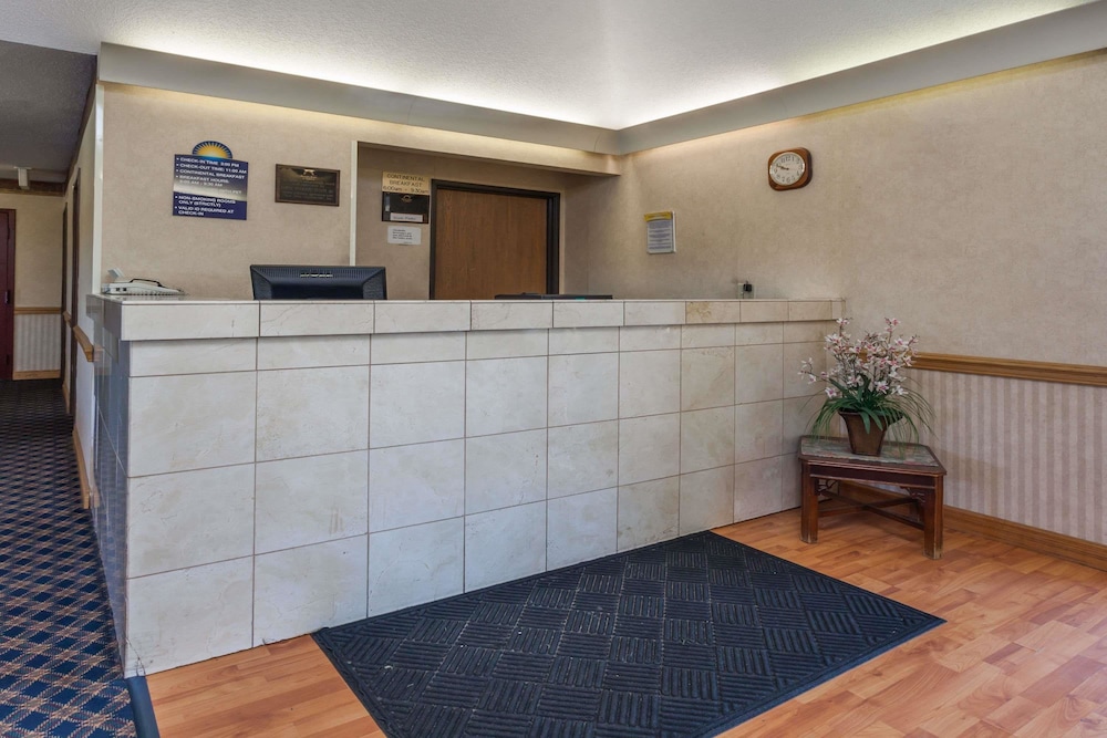 american inn and suites dundee