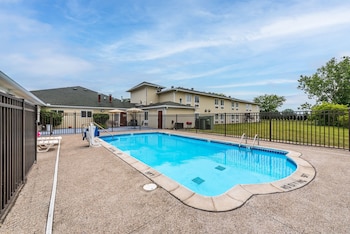 american inn and suites dundee