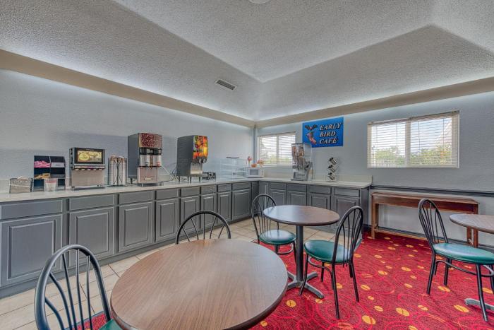 american inn and suites dundee