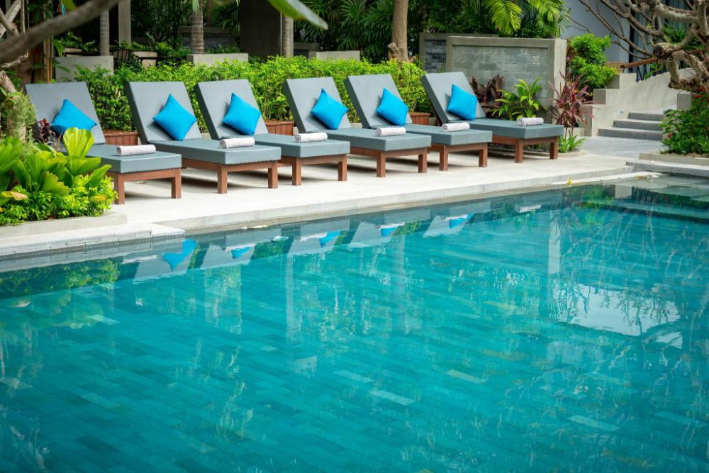 eightfold urban resort