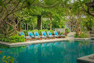 eightfold urban resort