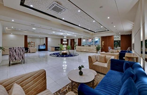 the grand hotels and suites