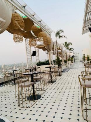 the grand hotels and suites