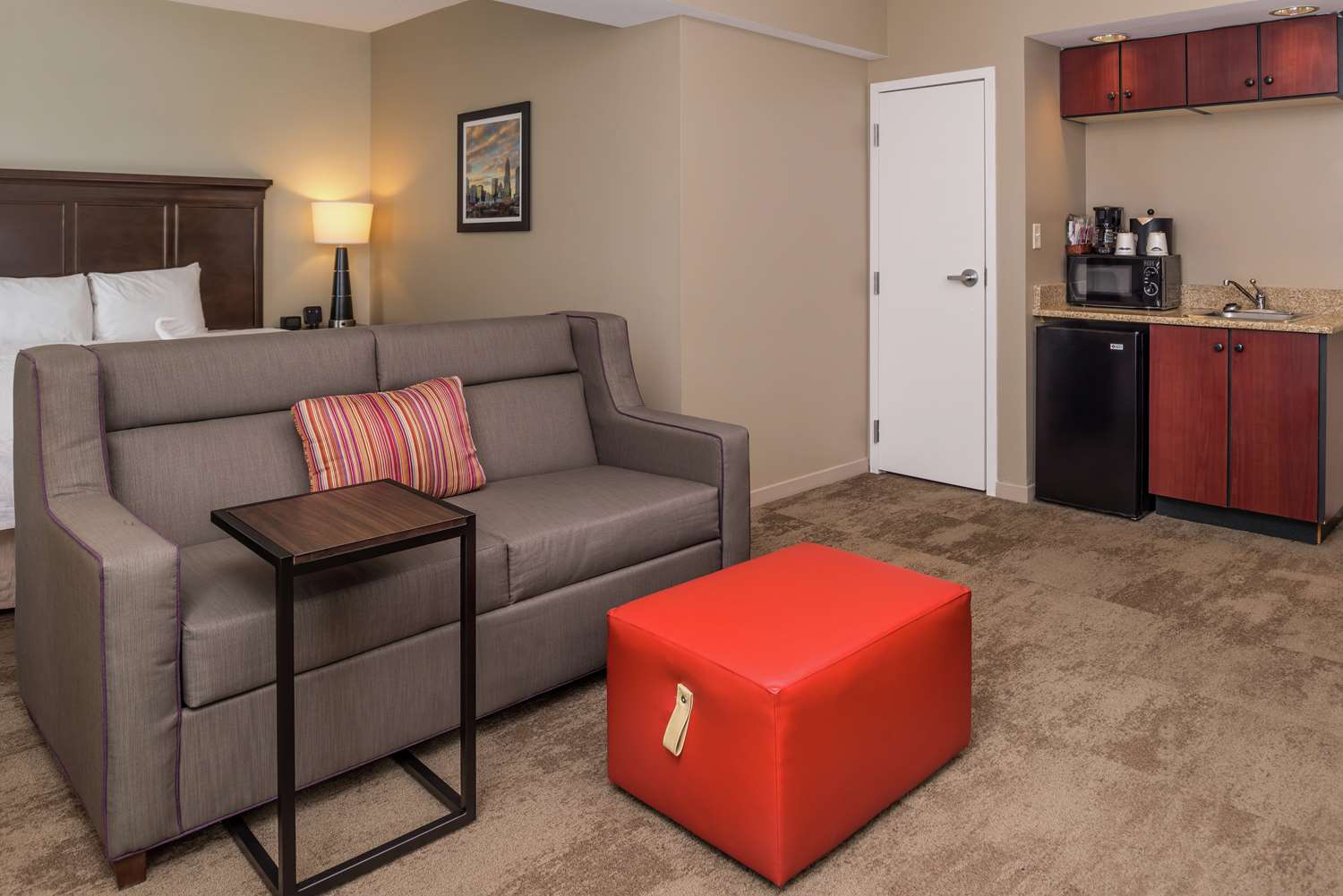 hampton inn and suites charlotte arrowood rd