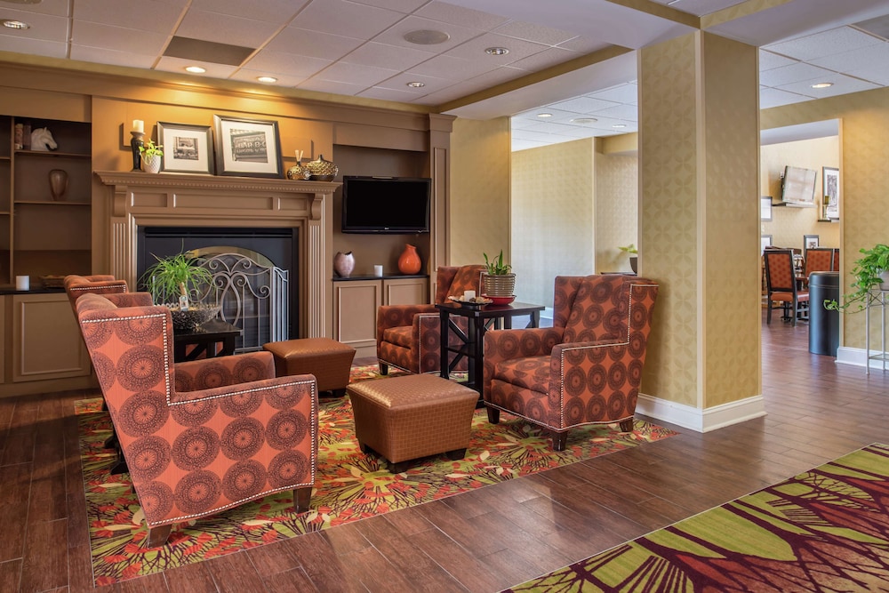 hampton inn and suites charlotte arrowood rd
