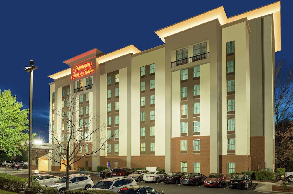 hampton inn and suites charlotte arrowood rd