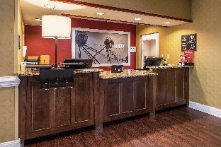hampton inn and suites charlotte arrowood rd