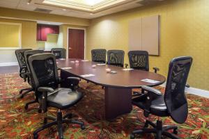 hampton inn and suites charlotte arrowood rd